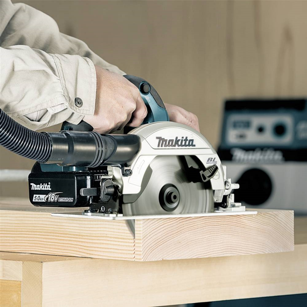 Циркулярна пила Makita 18 V (DHS660Z) - зображення 7