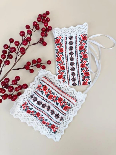 Мешочек для волос и подушка под крестик Family Tradition сатин с печатным орнаментом белые Крестины - Фото 1 Мешочек для волос и подушка под крестик Family Tradition сатин с печатным орнаментом белые Крестины - изображение 1