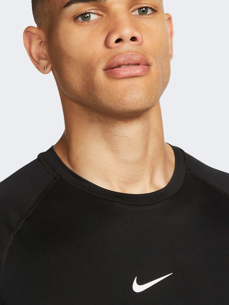 Футболка спортивна довга чоловіча Nike M Np Df Tight Top Ss FB7932-010 M Чорна (196608740179) - зображення 4