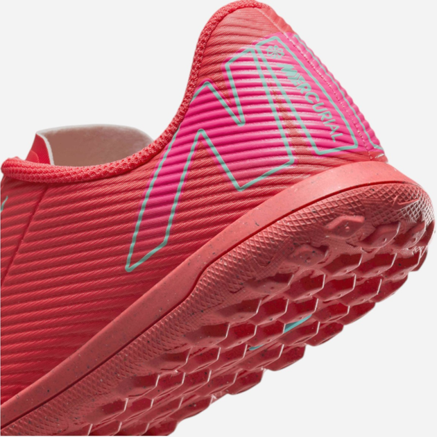 Підліткові сороконіжки для хлопчика Nike Jr Vapor 16 Club Tf FQ8287-800 37.5 (5YUS) Червоні (197602985542) - зображення 7