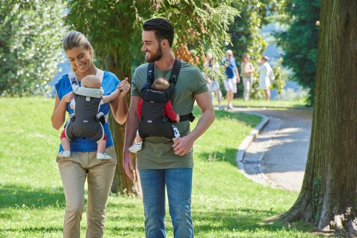 Нагрудная сумка Chicco EasyFit Темно-серая (79154.77.07) - изображение 5