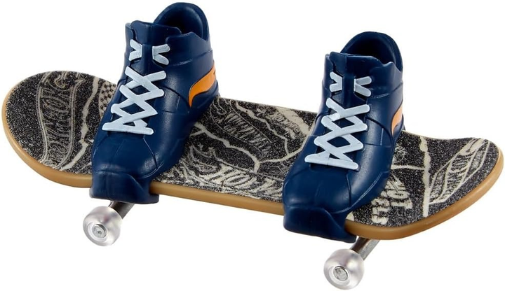Zestaw zabawkowy Hot Wheels Deskorolka Tricked Out Trike + buty do jazdy palcami HVJ87 (0194735205967) - obraz 4