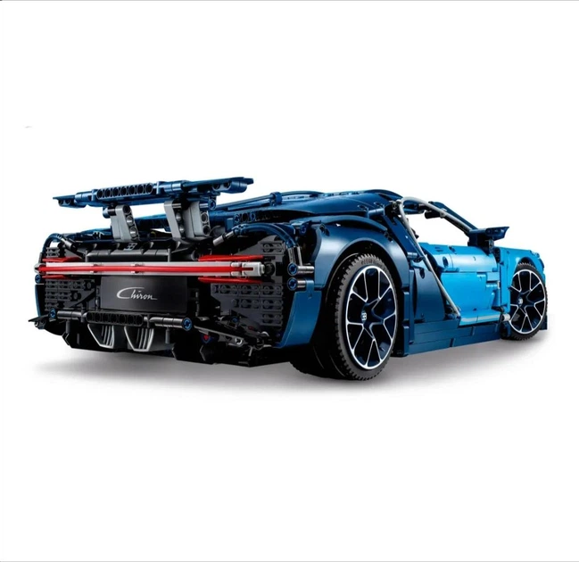Конструктор Technic Bugatti Chiron 3599 деталей (42083) - изображение 3
