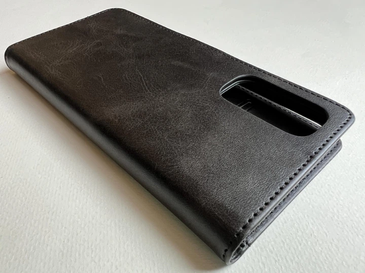 Защитный чехол-книжка WAVE Fold Case для Xiaomi Redmi Note 11 4G черный, из матовой искусственной кожи со слотами для карт, карман для купюр, магнитная застежка - Фото 6 Защитный чехол-книжка WAVE Fold Case для Xiaomi Redmi Note 11 4G черный, из матовой искусственной кожи со слотами для карт, карман для купюр, магнитная застежка - изображение 6