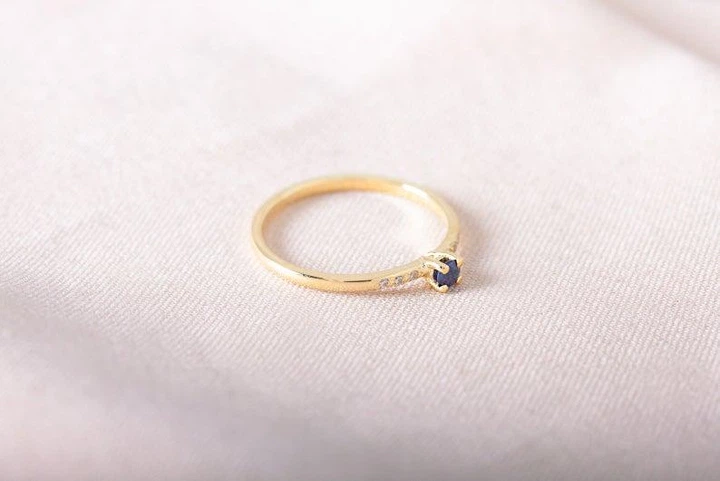 Кольцо из желтого золота с сапфирами и бриллиантами 17 K-0011 - изображение 4