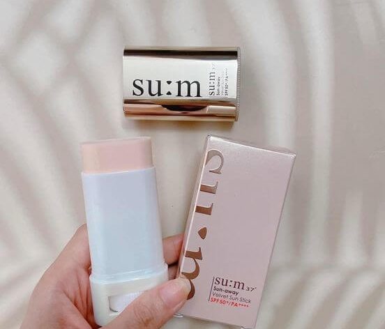 Сонцезахисний стік Su:m37 Sun Away Velvet Sun Stick SPF50+++ 18g - Фото 2 Сонцезахисний стік Su:m37 Sun Away Velvet Sun Stick SPF50+++ 18g - изображение 2