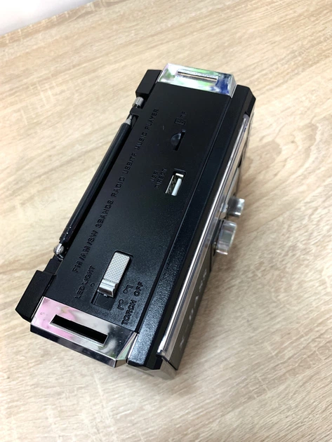Радиоприемник с фонариком FM Golon аккумуляторный с входом под флешку USB TF многоволновое радио - изображение 8