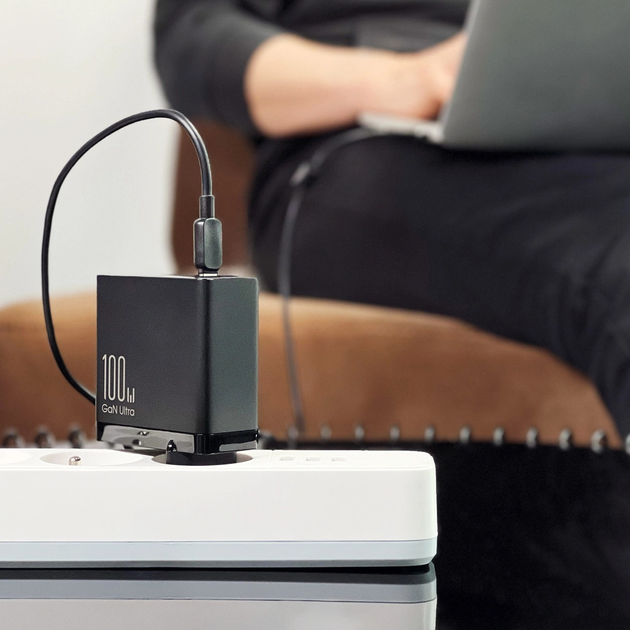 Мережевий зарядний пристрій JOYROOM GaN 100 Вт PD 3 x USB-C + USB-A вилка EU Black (JR-TCG04EU) - зображення 7