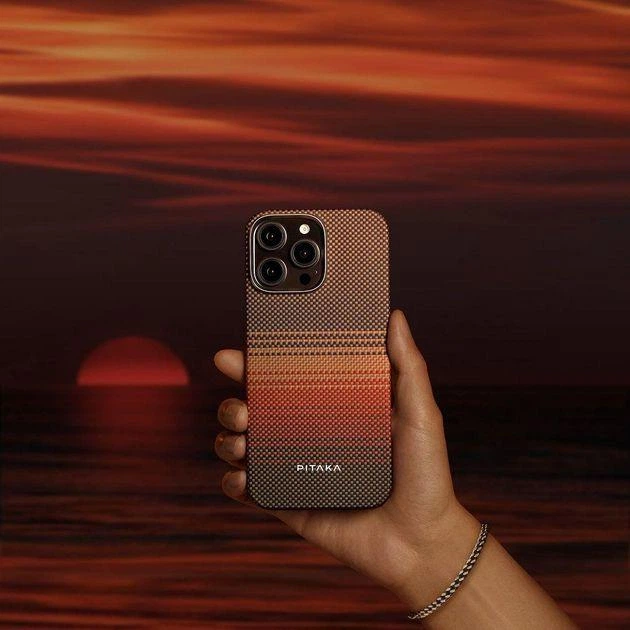 Карбоновий чохол Pitaka Tactile Woven Case Sunset для iPhone 16 Pro Синій + помаранчевий (KI1601SU) - Фото 7 Карбоновий чохол Pitaka Tactile Woven Case Sunset для iPhone 16 Pro Синій + помаранчевий (KI1601SU) - зображення 7