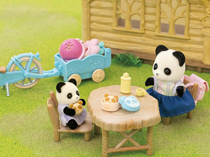 Ігровий набір Epoch Sylvanian Families Cycle & Skate Panda Girl 5652 (5054131056523) - зображення 6