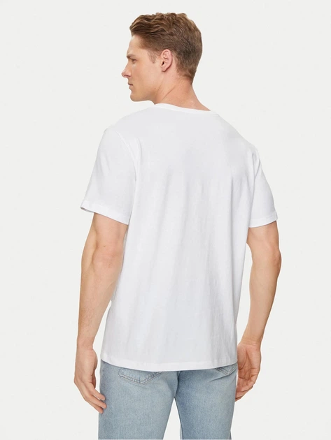 Футболка чоловіча Levi's® original housemark tee 856410000 M Біла (5400816646587) - Фото 3 Футболка чоловіча Levi's® original housemark tee 856410000 M Біла (5400816646587) - изображение 3