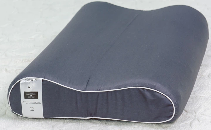 Подушка ортопедическая MirSon №7110 Elite Delicate Satin Iron Grey Aero 58х40х10.5 (2200003400571) - Фото 3 Подушка ортопедическая MirSon №7110 Elite Delicate Satin Iron Grey Aero 58х40х10.5 (2200003400571) - изображение 3