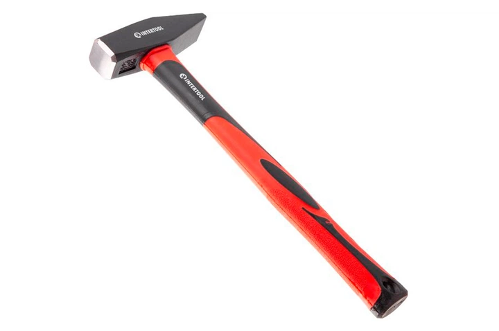 Молоток слюсарний Intertool 800г фіберглас (HT-0208) - Фото 3 Молоток слюсарний Intertool 800г фіберглас (HT-0208) - зображення 3