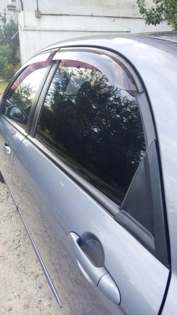 Дефлектори вікон для Kia Cerato 2003-2009 Скотч 3M Voron Glass - Фото 4 Дефлектори вікон для Kia Cerato 2003-2009 Скотч 3M Voron Glass - зображення 4