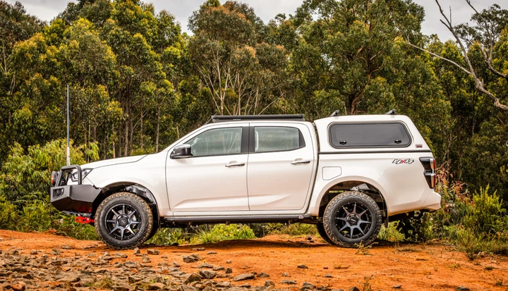 Кунг ARB ISUZU D-MAX 21+ CLS72A (гладкий) - изображение 2
