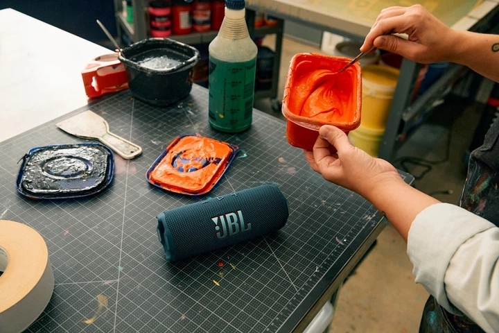 Портативна акустика JBL Flip 7 Squad (JBLFLIP7SQUAD) (7106543) - изображение 8