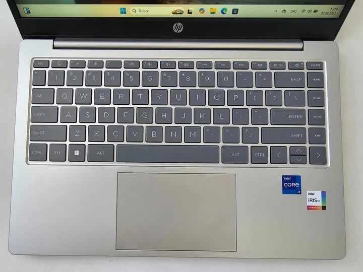 Ноутбук HP Laptop 14 (2023) I7 1355U/RAM 16GB/SSD 512GB/WIN 11 Б\В - зображення 4