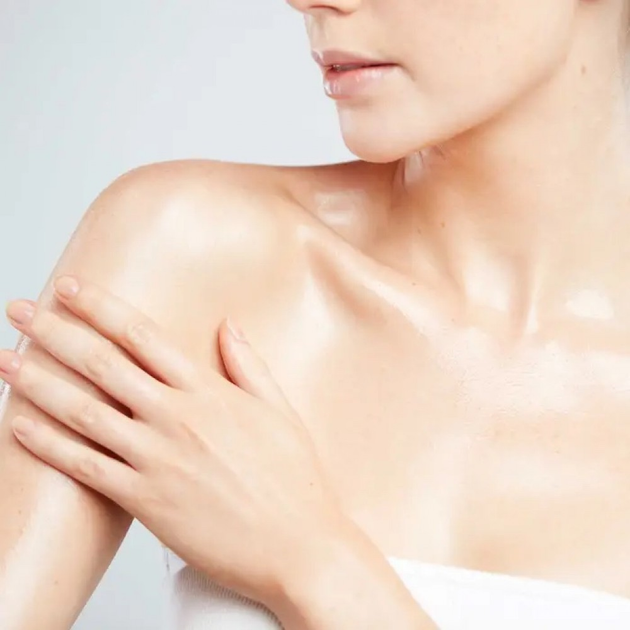 Олія для тіла Elemis Japanese Camellia Body Oil Blend регенерувальна 100 мл (641628407637) - зображення 3