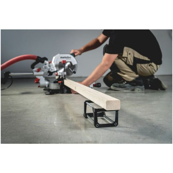 Торцовочная пила Metabo KGS 305M с протяжкой, 1600Вт, 305мм, 18.6кг (613305000) - изображение 7