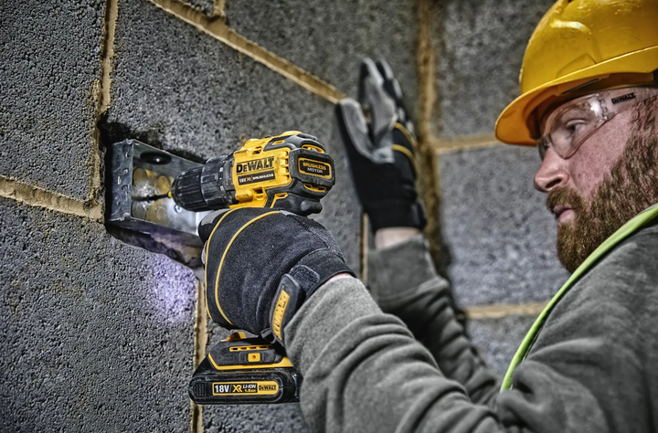 Профессиональная дрель-шуруповерт аккумуляторная бесщеточная DeWALT DCD708N : без АКБ, 65Нм (DCD708N) - изображение 4