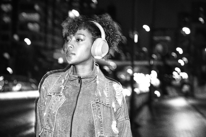 Słuchawki Sony Over-ear Ult Wear WHULT900N Off White (WHULT900NW.CE7) - obraz 8