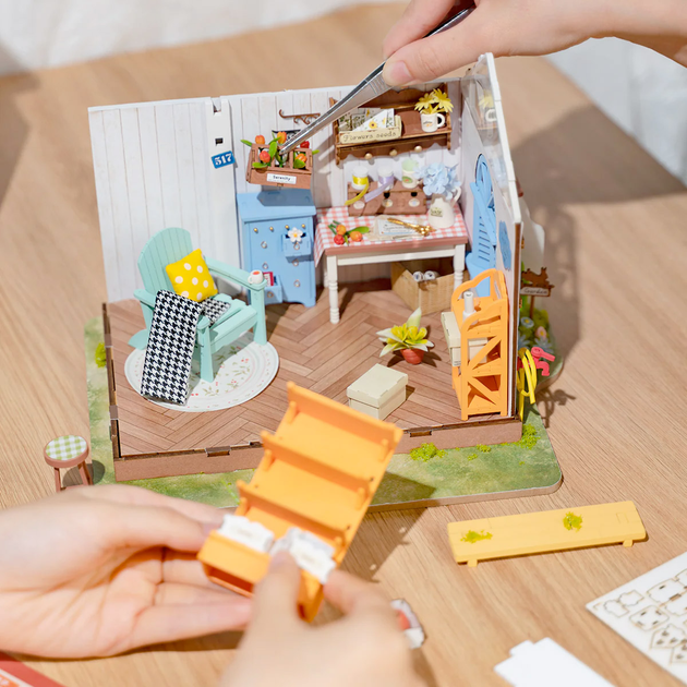 Składane klocki Robotime DIY Dreamy Garden House DG163 (6946785119657) - obraz 4