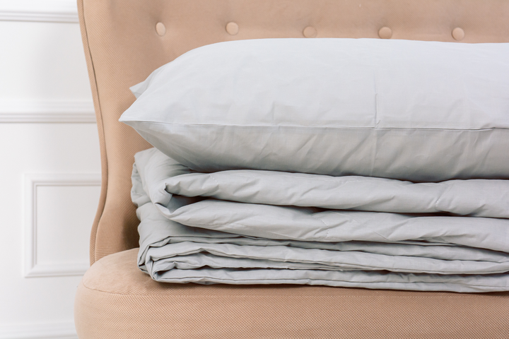 Літній постільний комплект MirSon №2631 Eco-Soft 16-5703 Light Gray ковдра 200x220 см + наволочки 2 х 50х70 см від Rozetka на платформі USKIDKA Акція на Літній постільний комплект MirSon №2631 Eco-Soft 16-5703 Light Gray ковдра 200x220 см + наволочки 2 х 50х70 см від Rozetka