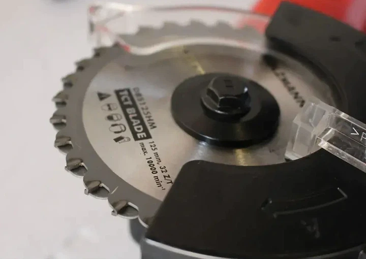 Ручна дискова пила Holzmann DBS 125 - зображення 7