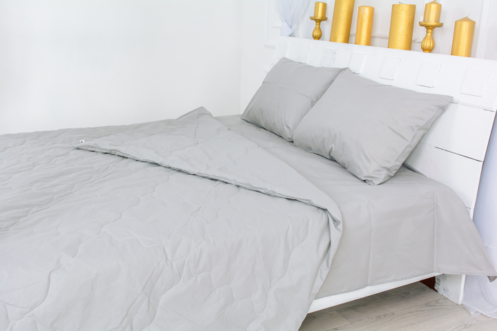 Літній постільний комплект MirSon №2428 Thinsulate 116-5703 Light Gray ковдра 172х205 см + наволочки 2 х 50х70 см + простирадло 200x220 см від Rozetka на платформі USKIDKA Акція на Літній постільний комплект MirSon №2428 Thinsulate 116-5703 Light Gray ковдра 172х205 см + наволочки 2 х 50х70 см + простирадло 200x220 см від Rozetka