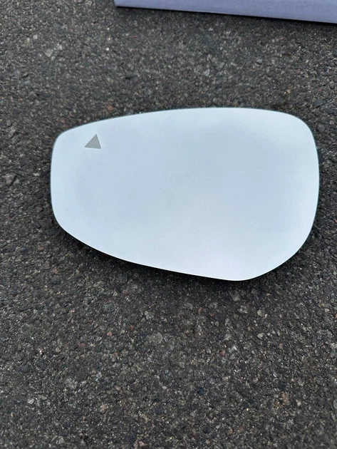 Мазда 3 BP (Mazda 3) 2019 - 2024 вкладыш (с датчиком мертвой зоны