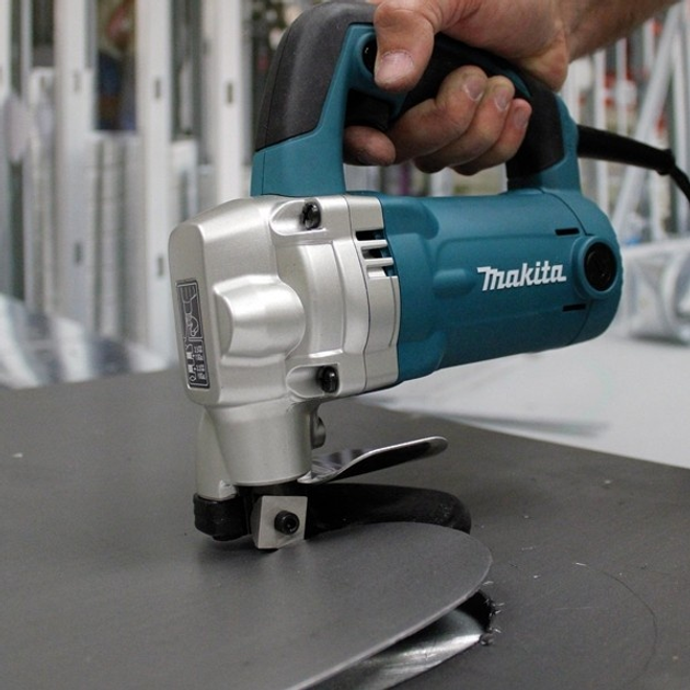 Ножиці для різання листового металу Makita 3.2 мм 710 Вт (JS3201J ) - зображення 3