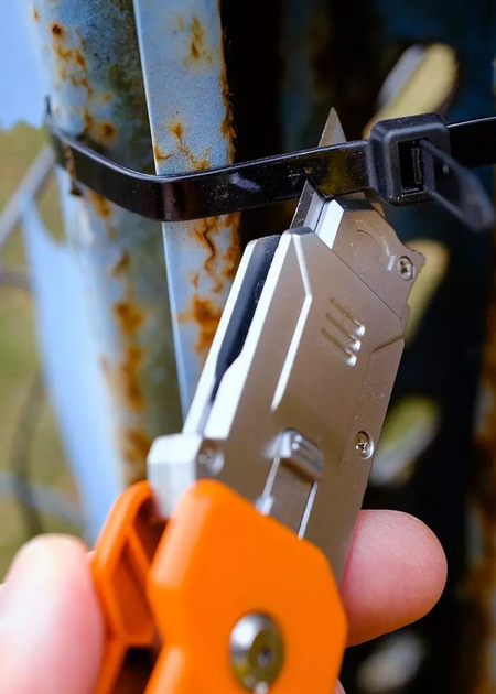 Nóż NEO Tools ze składanym ostrzem trapezowym 63-708 (5907558477153) - obraz 13