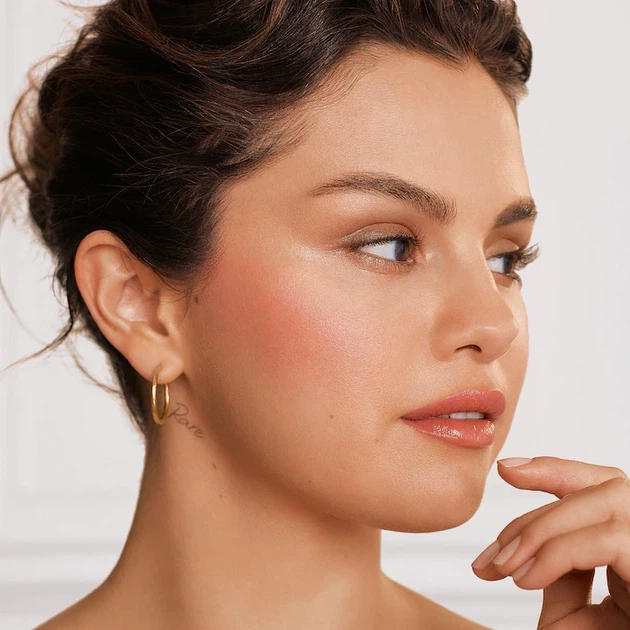 Міні хайлайтер Rare Beauty Positive Light Liquid Luminizer Highlight, відтінок Outshine, 2.5 ml - изображение 3