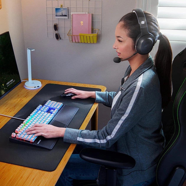 Навушники з мікрофоном Razer Barracuda X 2022 Roblox Edition (RZ04-04430400-R3M1) - зображення 6