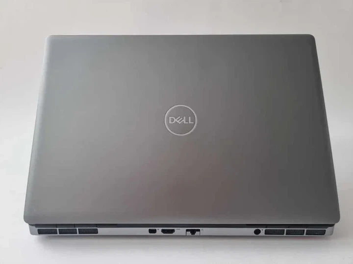 Ноутбук Dell Precision 7550 i7 10850H/RAM 16GB/SSD 512GB/WIN 11