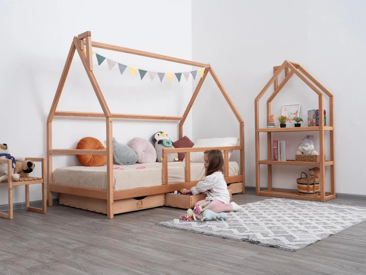 Детская кровать домик Монтессори от Busy Wood на ножках с ящиками 3х90 см Модель 1 натуральное дерево 160х80 см - изображение 4
