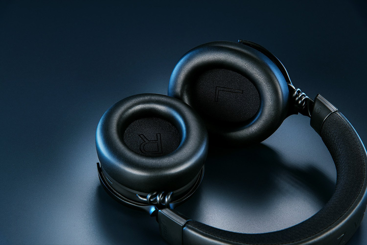 Słuchawki Razer Kraken V4 Pro Wireless (RZ04-05160100-R3M1) - obraz 6