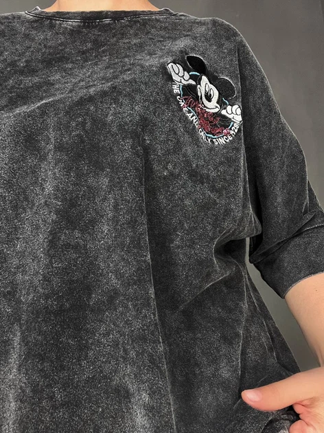 Футболка женская A-N 26030 вареная тай-дай оверсайз с вышивкой Mickey Mouse one size черная - изображение 7