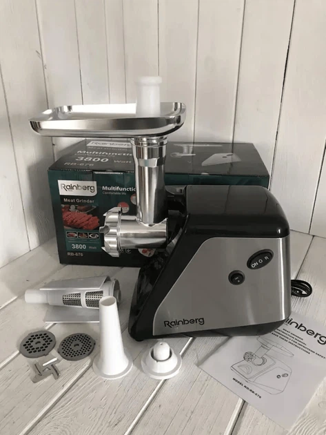 Электрическая мясорубка с соковыжималкой и насадкой для ковбас 3800W Rainberg RB-676 Черный - Фото 4 Электрическая мясорубка с соковыжималкой и насадкой для ковбас 3800W Rainberg RB-676 Черный - изображение 4