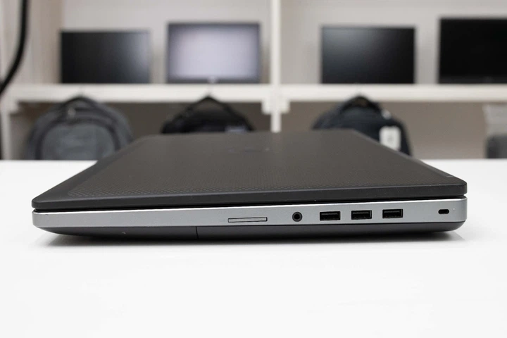 Ноутбук Dell Precision 7710 | 17.3" FHD IPS | i7-6820HQ | Quadro M4000M | 16RAM | 256SSD Б/В - Фото 5 Ноутбук Dell Precision 7710 | 17.3" FHD IPS | i7-6820HQ | Quadro M4000M | 16RAM | 256SSD Б/В - зображення 5