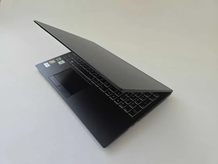 Ноутбук ігровий Clevo 15 I7 10870H/RTX 3070/RAM 16GB/SSD 500GB/240Hz Б\В - зображення 5