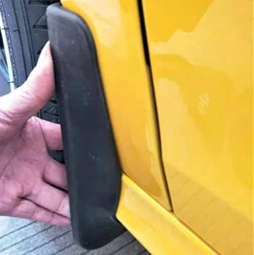 Універсальні бризковики на авто захищають кузов від бруду, пилу, а також каміння, що вилітає з-під коліс 4 шт - зображення 4