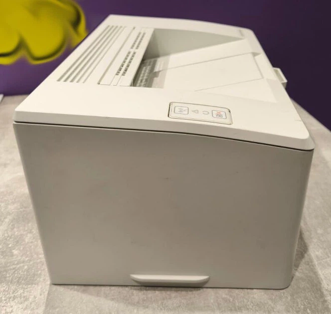 Принтер HP LaserJet Pro M102w / Лазерная монохромная печать / 600x600 dpi / A4 / 23 стр/мин / USB 2.0, WiFi б/у - Фото 4 Принтер HP LaserJet Pro M102w / Лазерная монохромная печать / 600x600 dpi / A4 / 23 стр/мин / USB 2.0, WiFi б/у - изображение 4