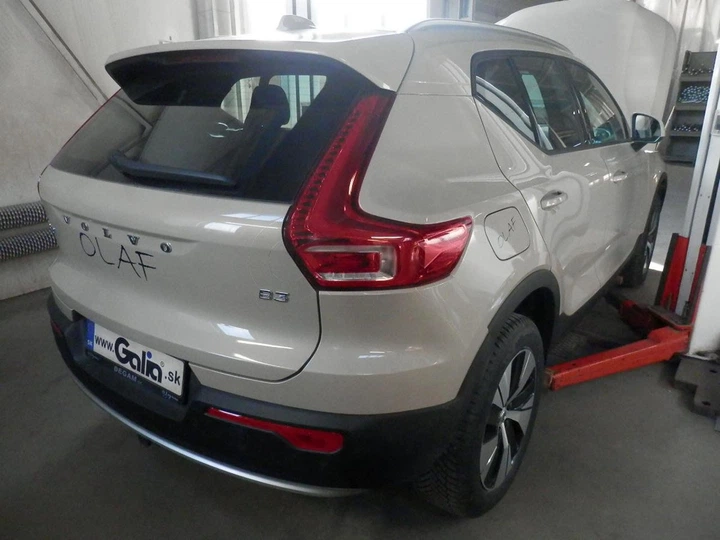 Фаркоп Volvo XC40 2018- автомат Galia - изображение 9