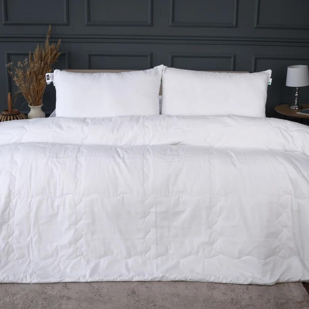 Акція на Набір MirSon №2961 Ковдра літня King Size 220х240 Line Satin Light Pro 10-001 Snow White Thinsulate + 2 наволочки 50х70 + простирадло 220х240 від Rozetka