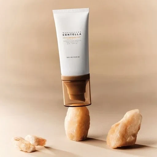 Солнцезащитный минеральный легкий крем SKIN1004 Madagascar Centella Air-Fit Suncream Light SPF30 PA++++ 50 ml - изображение 2