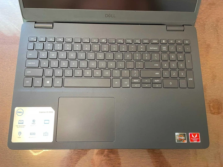 Ноутбук 15" FHD Dell Inspiron 5565 - Ryzen 5 3450U/8Gb/SSD 256/Vega 8 Б/В - изображение 3