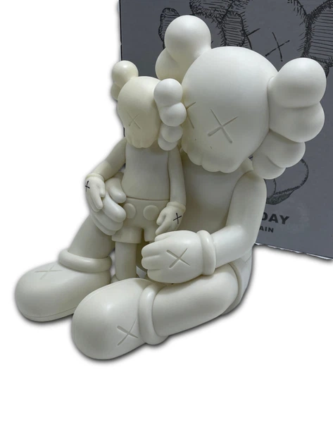 Статуэтка KAWS x HOLIDAY CHANGBAI MOUNTAIN FIGURE SNOWY x WHITE 400% 20 см Brian Donnelly Декор - Фото 9 Статуэтка KAWS x HOLIDAY CHANGBAI MOUNTAIN FIGURE SNOWY x WHITE 400% 20 см Brian Donnelly Декор - изображение 9