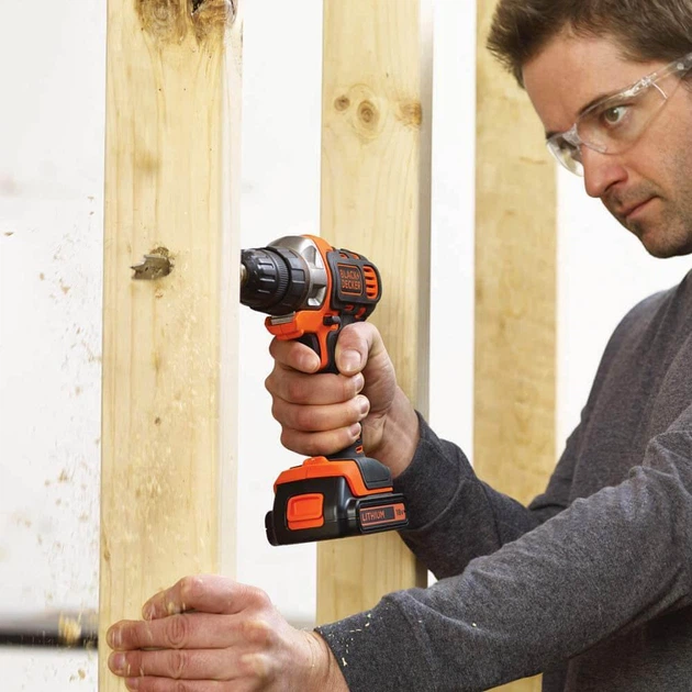 Аккумуляторный многофункциональный инструмент BLACK+DECKER MT218K 18 В 1.5 Ач 20.9 Нм 1.46 кг (MT218K) - Фото 6 Аккумуляторный многофункциональный инструмент BLACK+DECKER MT218K 18 В 1.5 Ач 20.9 Нм 1.46 кг (MT218K) - изображение 6