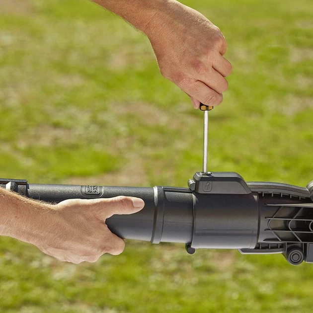 Садовий пилосос електричний BLACK+DECKER BEBLV300 - Фото 5 Садовий пилосос електричний BLACK+DECKER BEBLV300 - зображення 5